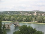 2004081207 avignon pont st benezet view