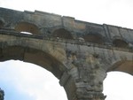 2004081217 pont du gard arches