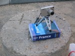 2004081225 nimes tripod guidebook