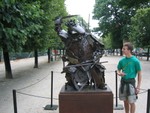 2004072517 roy statue