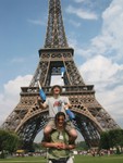 2004080311 eiffel robby doug